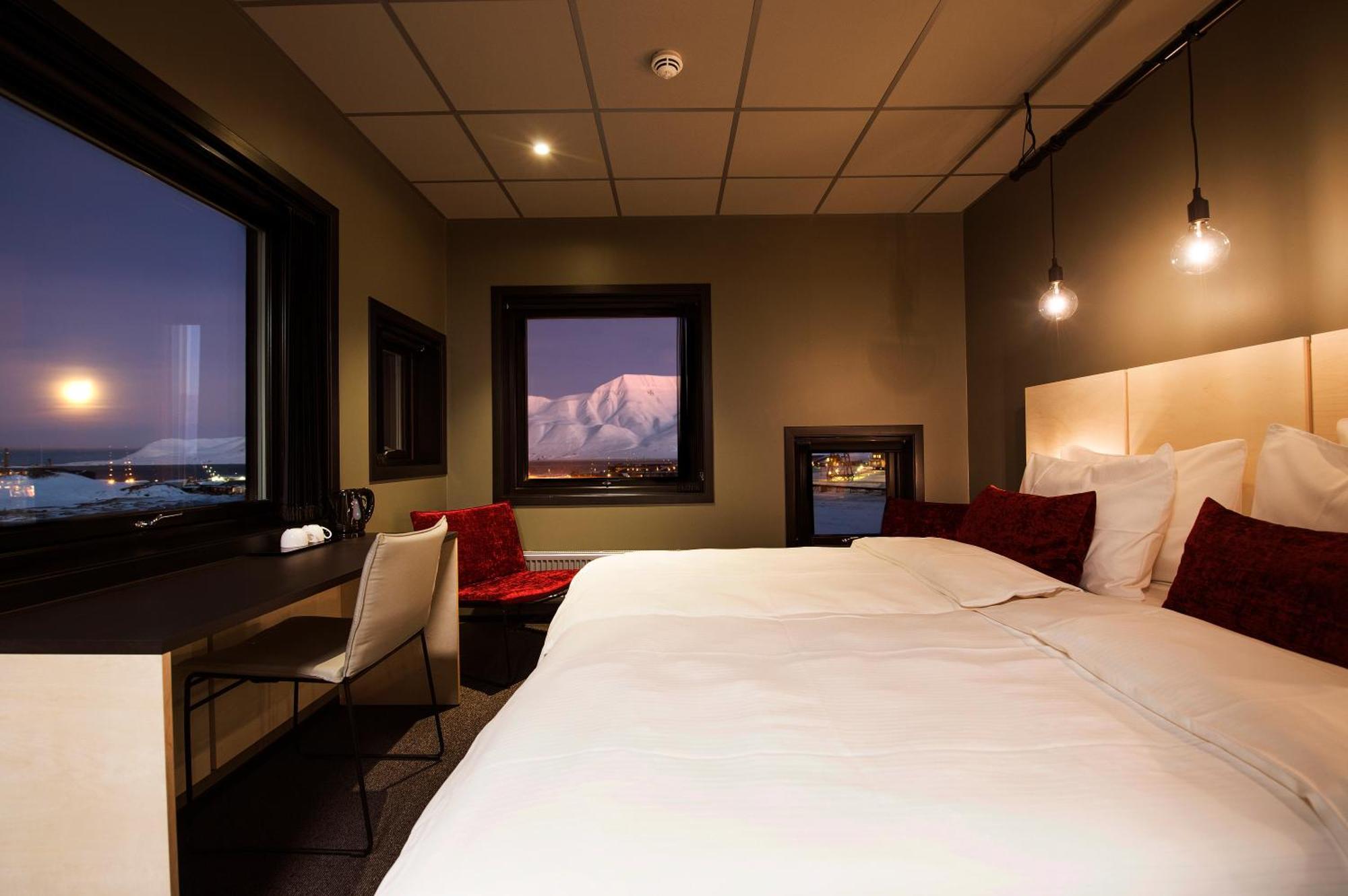 לונגיירביין Svalbard Hotell | The Vault מראה חיצוני תמונה